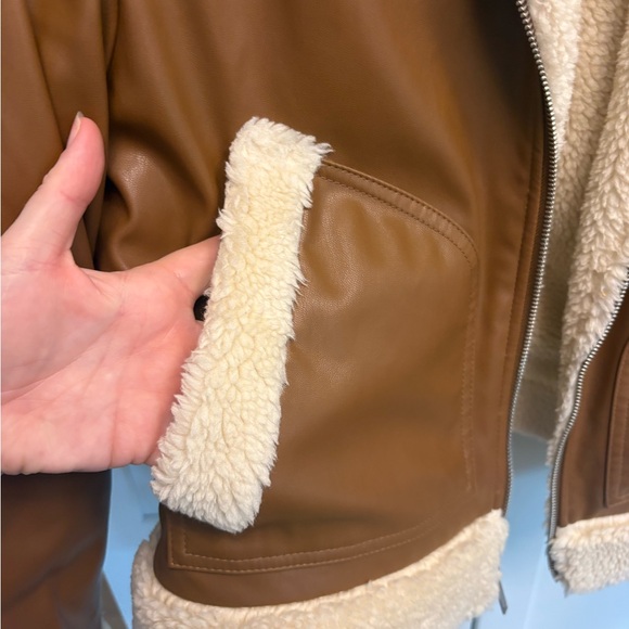 GAP Cream Sherpa Lined Jacket - Picture 2 of 6